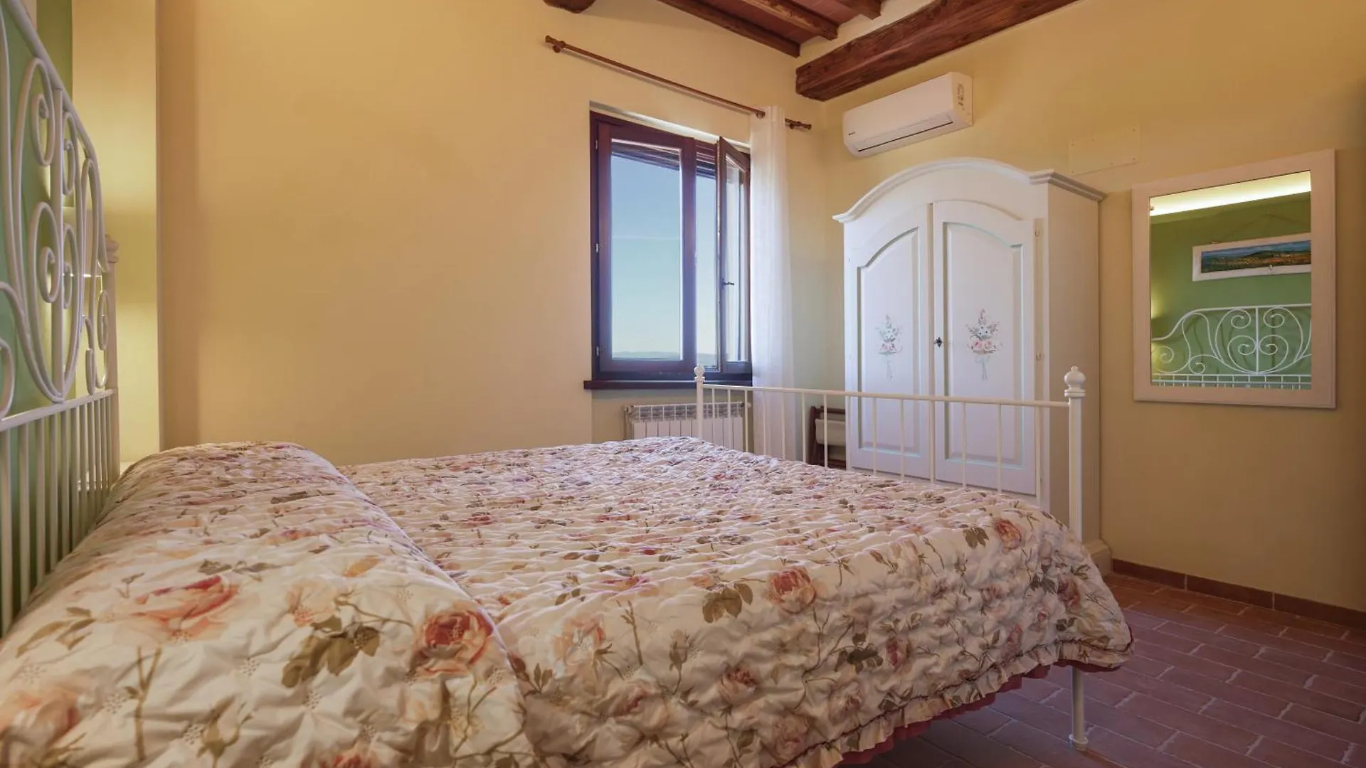 Charming House - Parking Included Διαμέρισμα Σαν Τζιμινιάνο Ιταλία